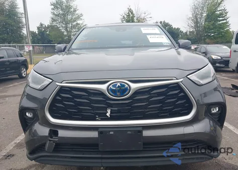 2022 Toyota Highlander Hybrid Le z USA, uszkodzony, nr VIN 5TDBBRCH2NS560230